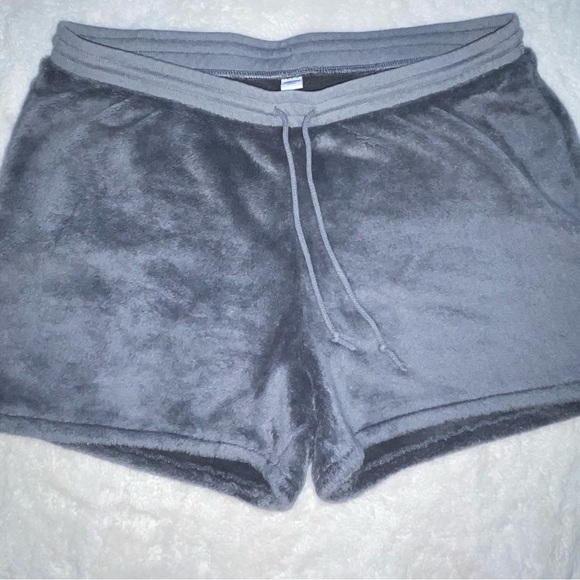 Soft/fuzzy pajama shorts - Picture 1 of 3